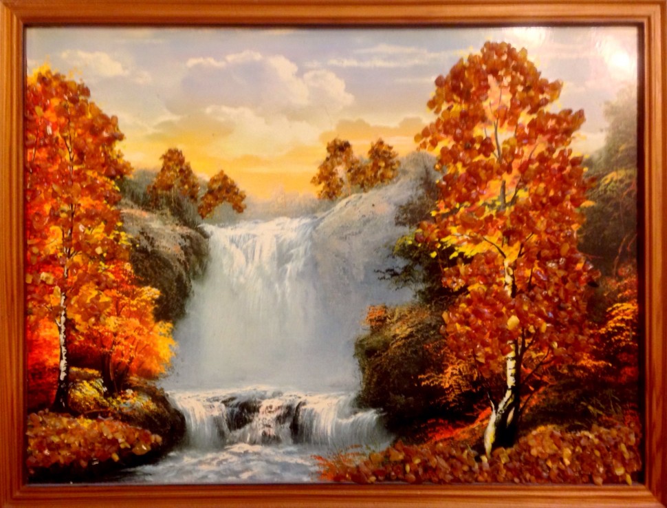 Картина с янтарем "Осенний Водопад"
