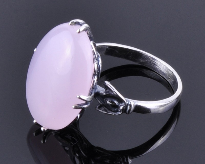 Кольцо с розовым кварцем "Майна"