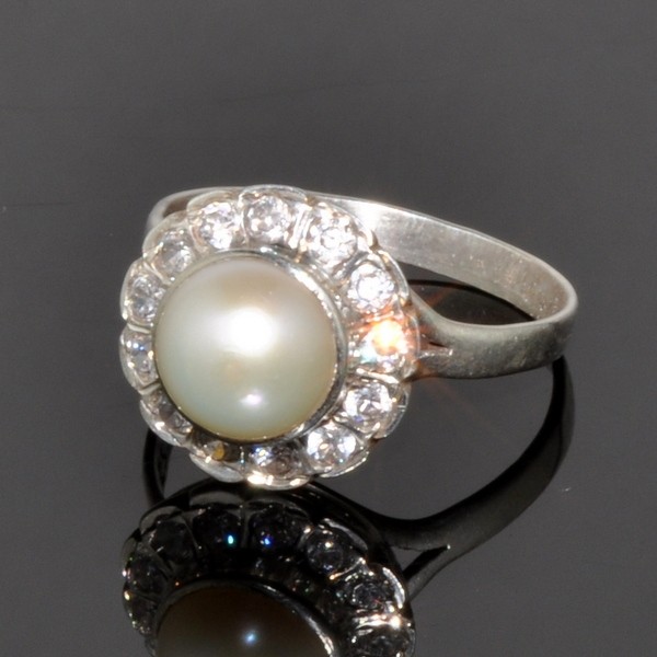 Кольцо серебро с жемчугом Тайра скНЖМ-4561