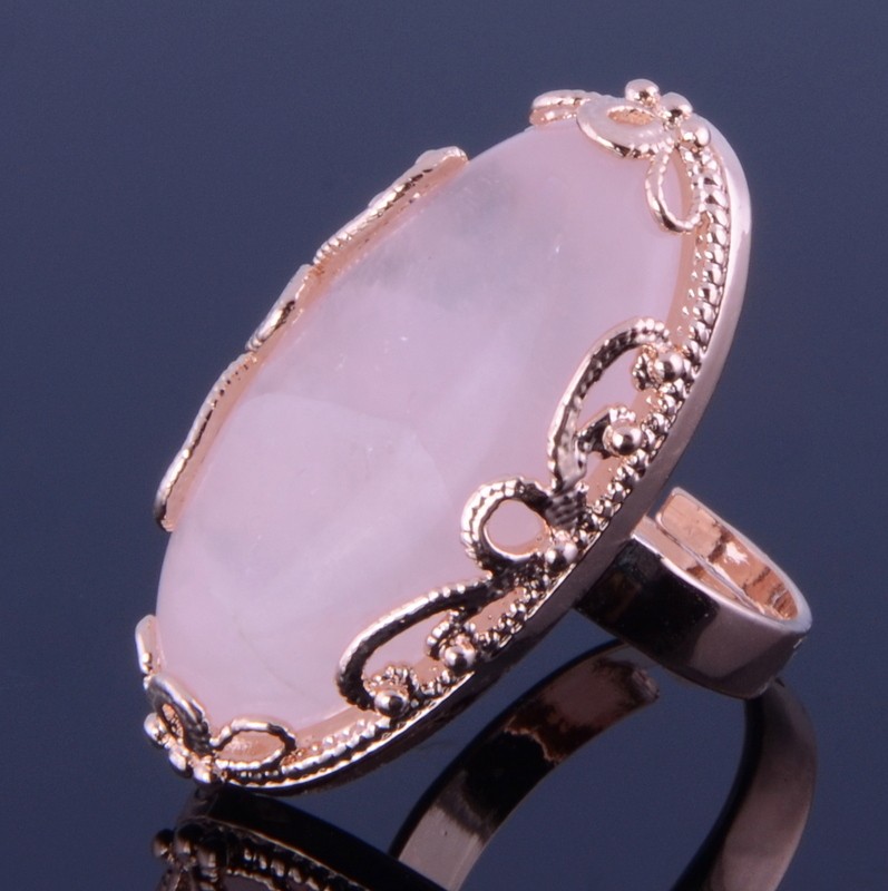 Кольцо позолота с розовым кварцем "Маркиза"