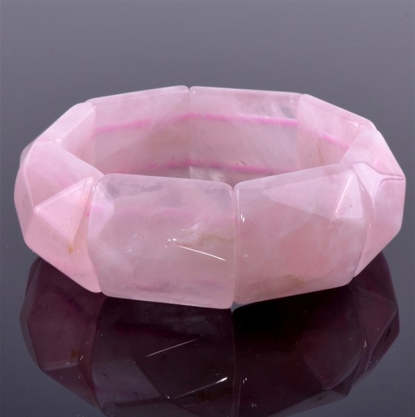 Браслет из розового кварца Пирамида бНКР-8736