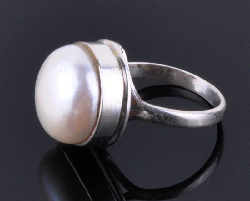 Кольцо серебро с жемчугом "Луна"