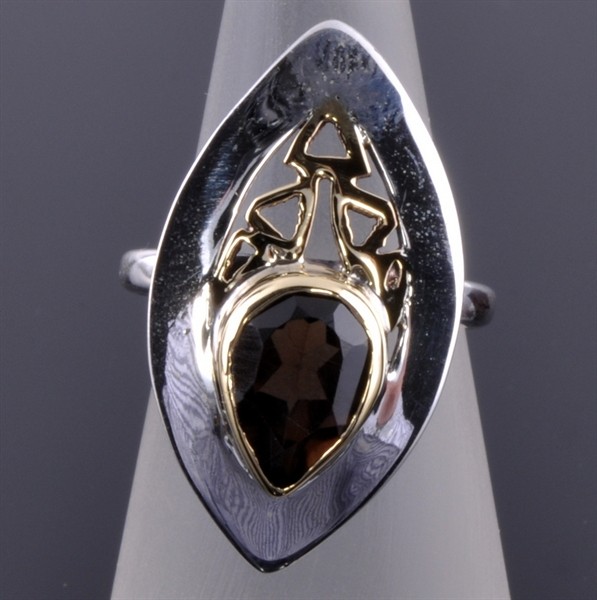 Кольцо серебро с позолотой и раухтопазом "Ферзь"