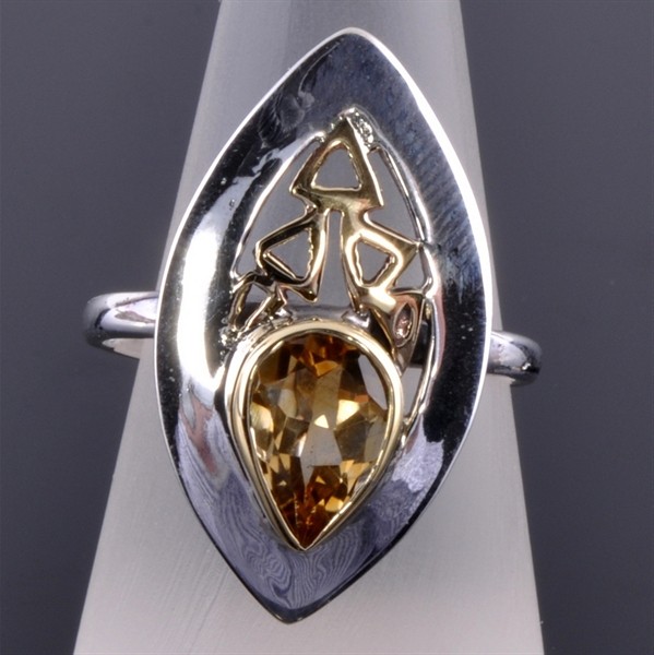 Кольцо серебро с позолотой и цитрином "Ферзь"