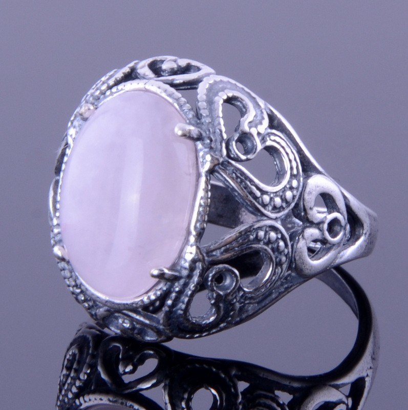 Кольцо с розовым кварцем "Любава"