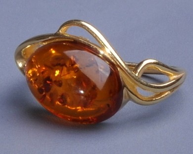 Кольцо серебро с позолотой и янтарем Грация скНЯН-6419