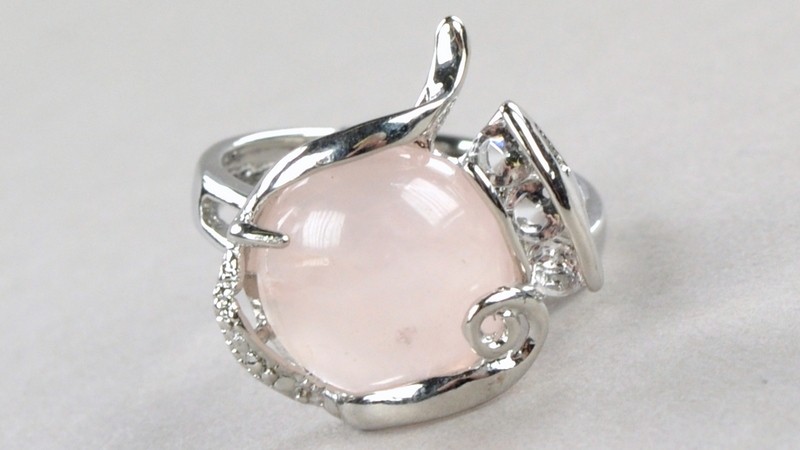 Кольцо с розовым кварцем Мальдивы кНКР-7208