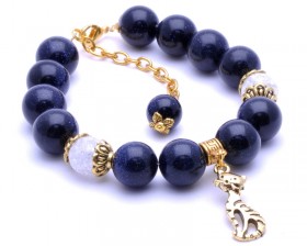 Браслет из авантюрина и снежного хрусталя "Кошечка"