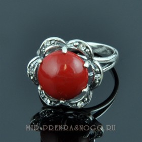 Кольцо с кораллом Ромашка кПКО-1277