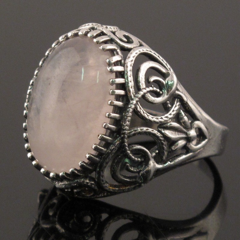 Кольцо с розовым кварцем "Ноттингем"