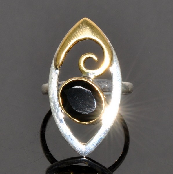 Кольцо серебро с золотым покрытием и шпинель Восток скНШП-4147