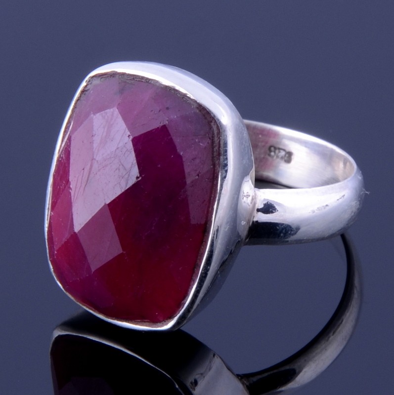 Кольцо серебро с рубином "Галос"