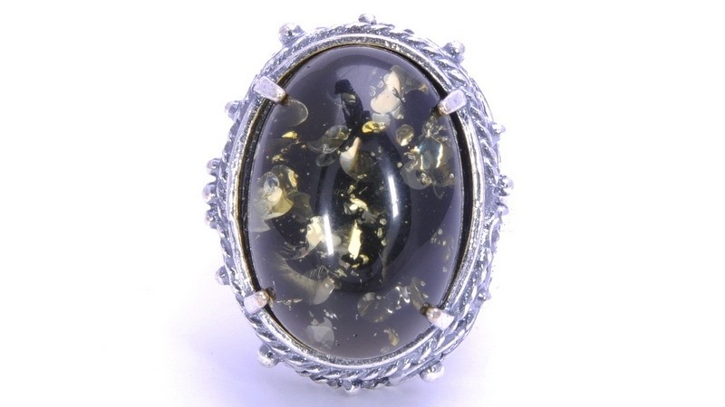 Кольцо с прессованным янтарем Боярыня кПЯН-8033
