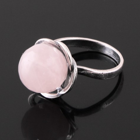 Кольцо с розовым кварцем "Вьюнок"