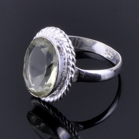 Кольцо серебро с зеленым аметистом "Галос"