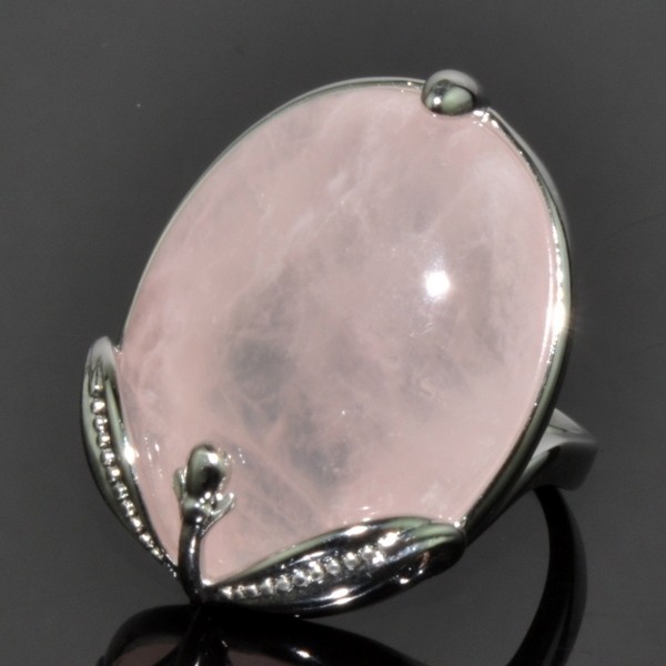 Кольцо с розовыс кварцем "Лучиана"