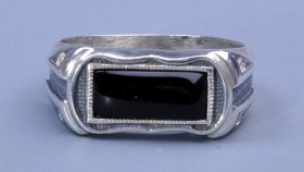 Кольцо серебро с обсидианом и фианитами Граф скНОБ-6406