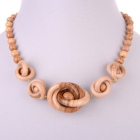 Бусы из дерева "Космик"