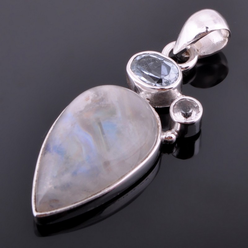 Кулон серебро с лунным камнем (адуляром) и голубым топазом "Капля Лунного Света"